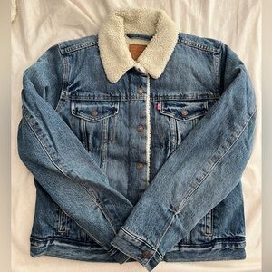 NWT Levi's Original Trucker Denim Jacket Dark Wash Women's Small Large